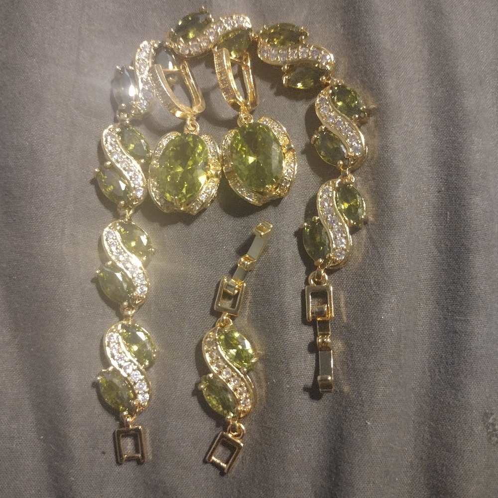 Green Peridot bracelet and earrings
